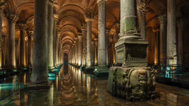 What to Look For Inside the Basilica Cistern: 7 Details You Shouldn’t Miss