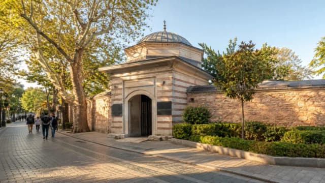 How Was the Basilica Cistern Built? The Slaves, Brickwork, and Waterproof Mortar